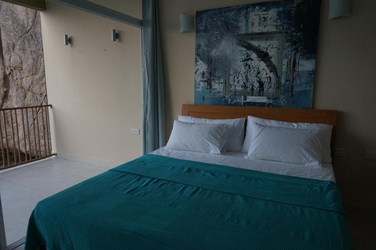 Maka Bay Self Catering Apartment Victoria Ngoại thất bức ảnh