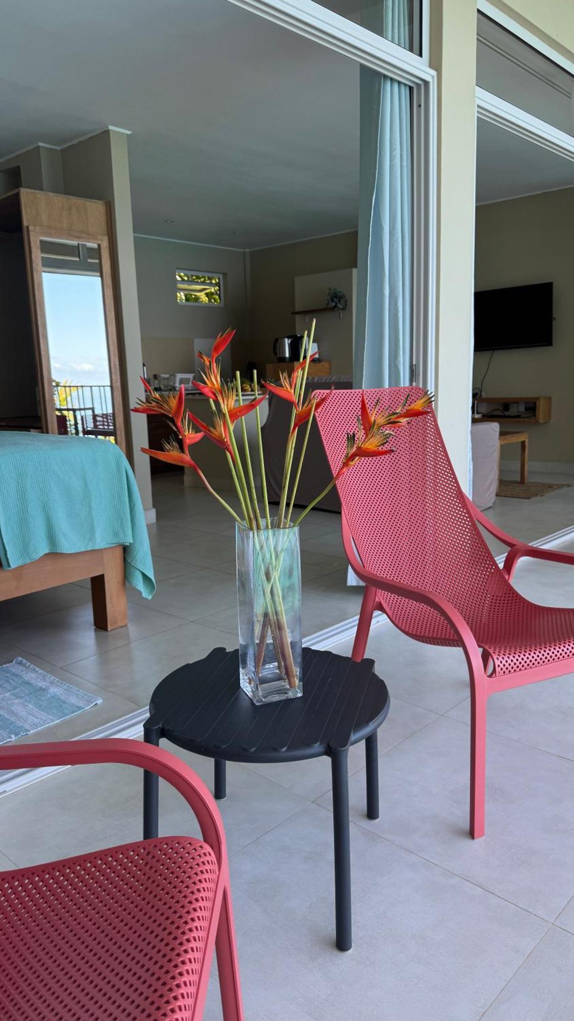 Maka Bay Self Catering Apartment Victoria Ngoại thất bức ảnh
